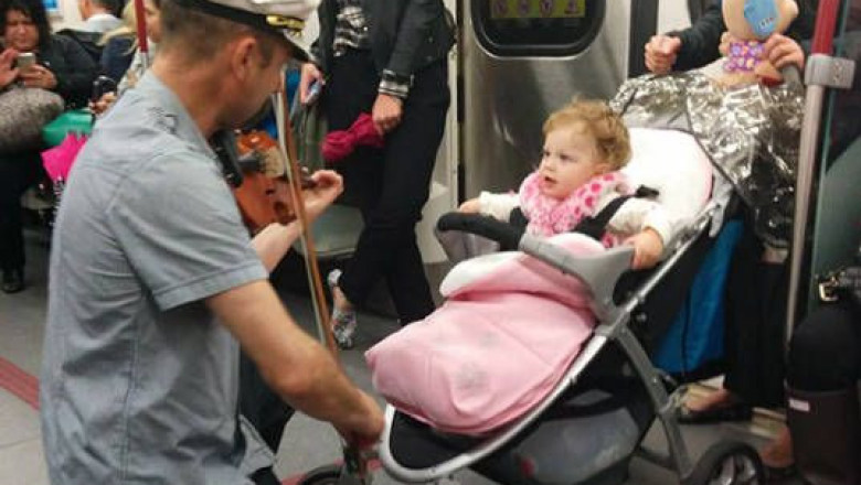 Музыканты в метро 