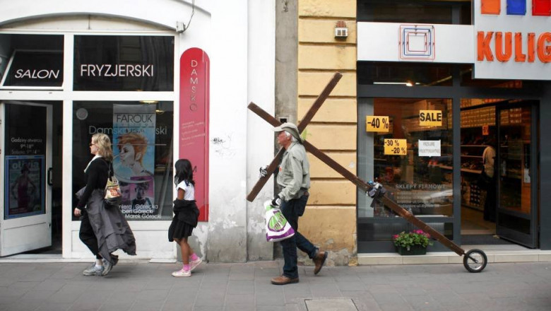 С крестом по миру 