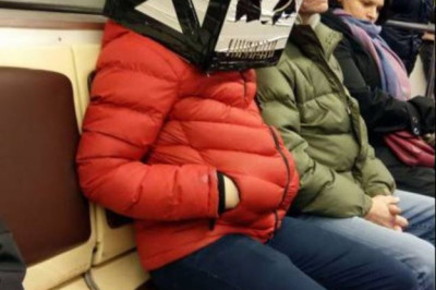 Чудаки в метро и на улице