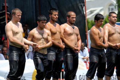 Турецкая борьба киркпинар