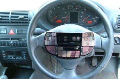 Интерьер женского автомобиля 