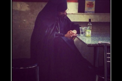 Священники в общественных местах 