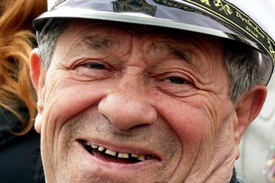 Фима, вы живете по закону или по совести? 