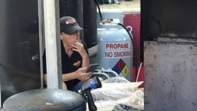 Нарушение техники безопасности на автозаправке 