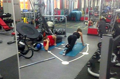 Тренировка в спортзале 