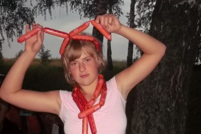 Любительницы колбасных изделий 