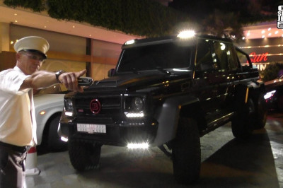 Джип арабского шейха выдворили из Монако из-за размеров