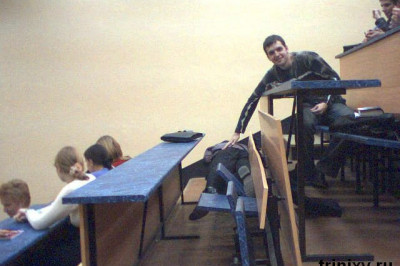 Студент спит пара идет 
