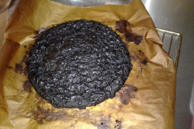 Кто-то забыл пиццу в духовке 