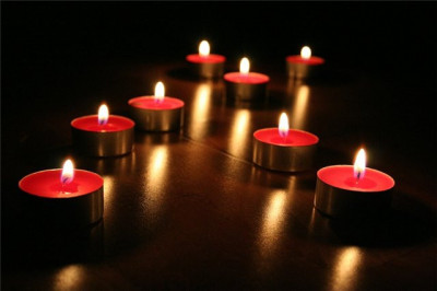 Дело было при свечах