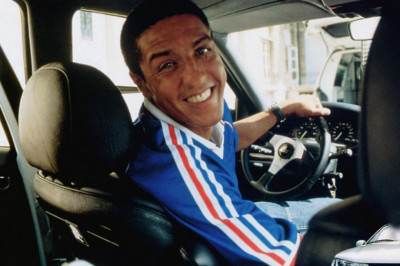 Шопен на весь салон такси