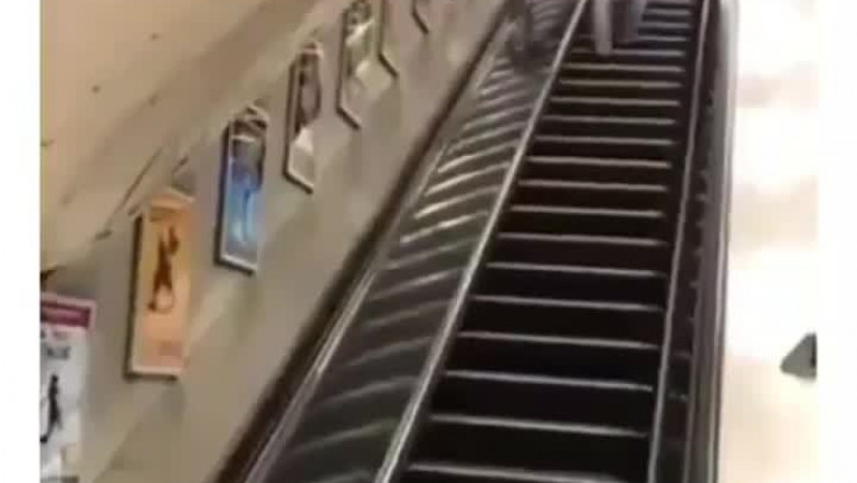 Падение при спуске с эскалатора 