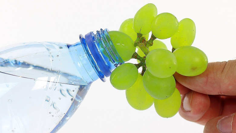 Шесть эффектных экспериментов с водой .