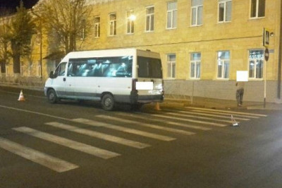 Видео с камеры видеонаблюдения о дорожном происшествии 