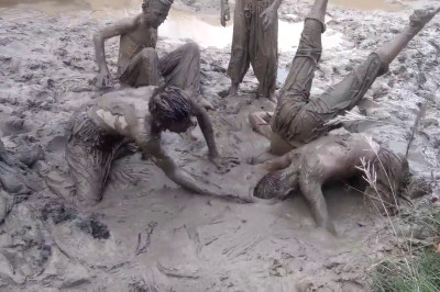 Забавы пакистанских детей 