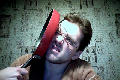 Лечение ребенка с помощью сковороды