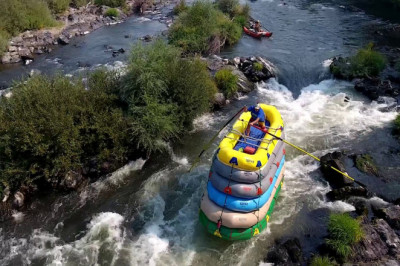 Экстремальный сплав по горной реке 