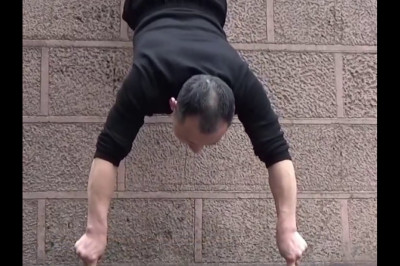 Отжимание  на пальцах  