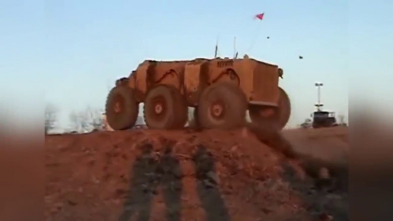 Дрон вездеход 