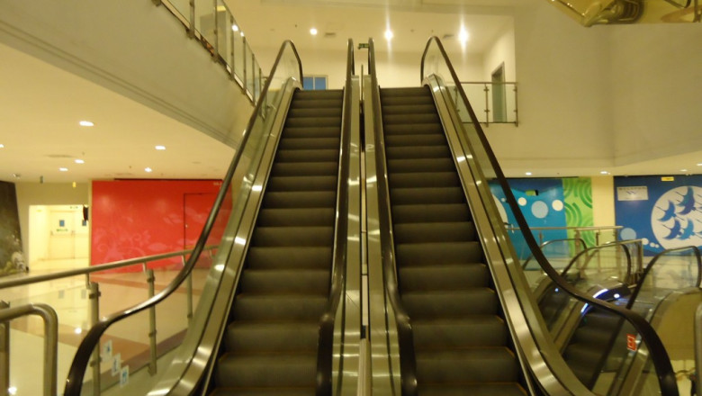 Необычный подъём на эскалаторе 