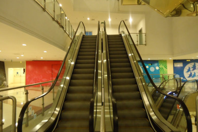 Необычный подъём на эскалаторе 