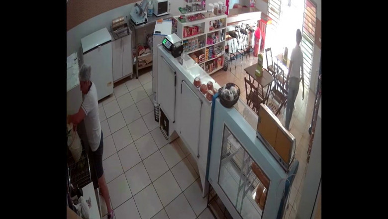 Грабитель быстро ретировался 