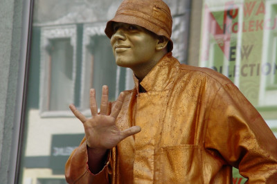 Человек - неваляшка 