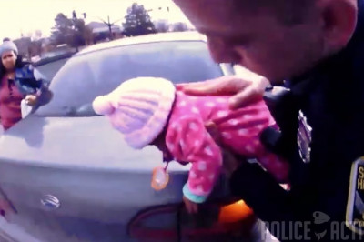 Полицейские спасли двухмесячного младенца 