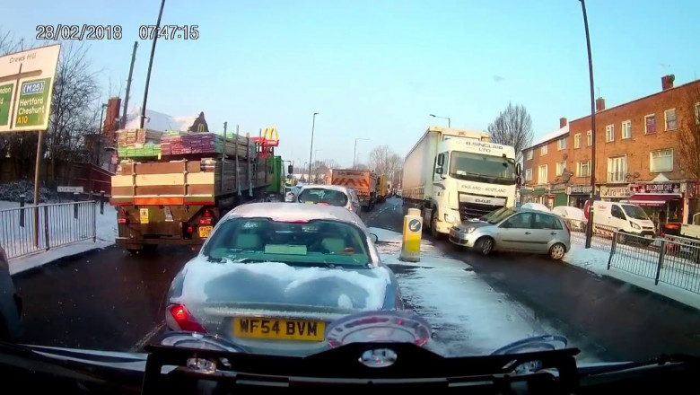 Высоко сижу и разную мелочь не вижу 