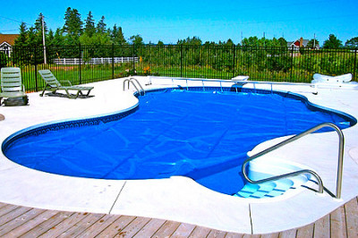 Промашка в глубине бассейна 