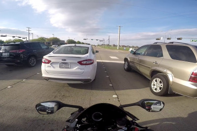 Прилетело не весть откуда 