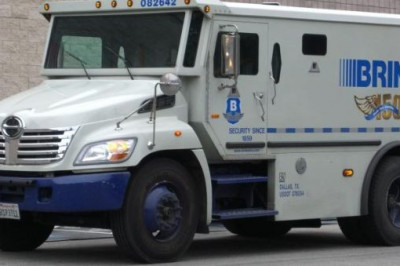 Доллары на дороге 