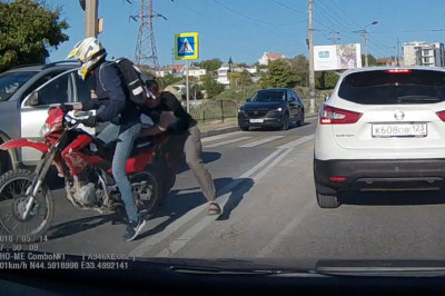 Попал под горячую руку 