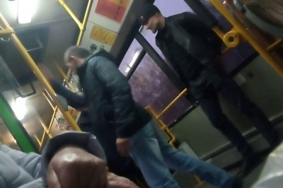 Необычный метод борьбы с безбилетниками 