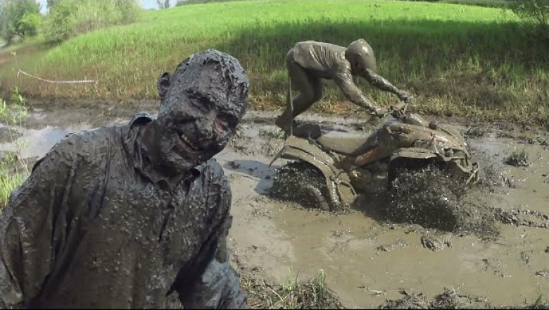 Будущий виртуоз вождения 