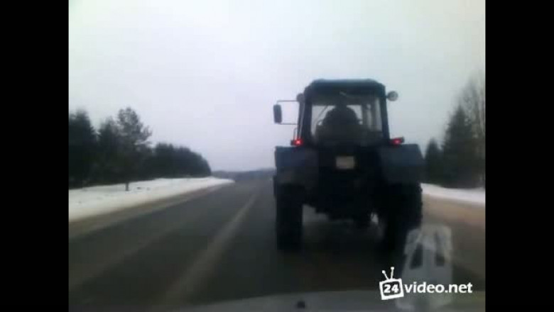 На тракторе с ветерком !