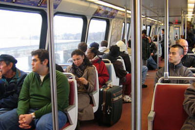 Мужчина забыл  про свою роль  ... 