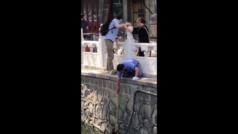 Неравнодушные прохожие 