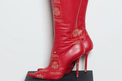 Сапоги из российского паспорта 