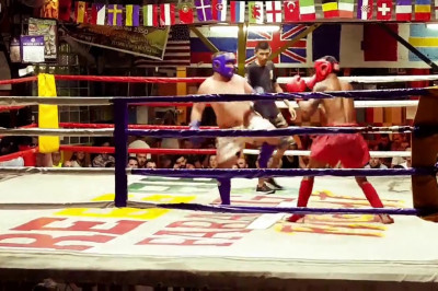 Поединок за ведро выпивки 