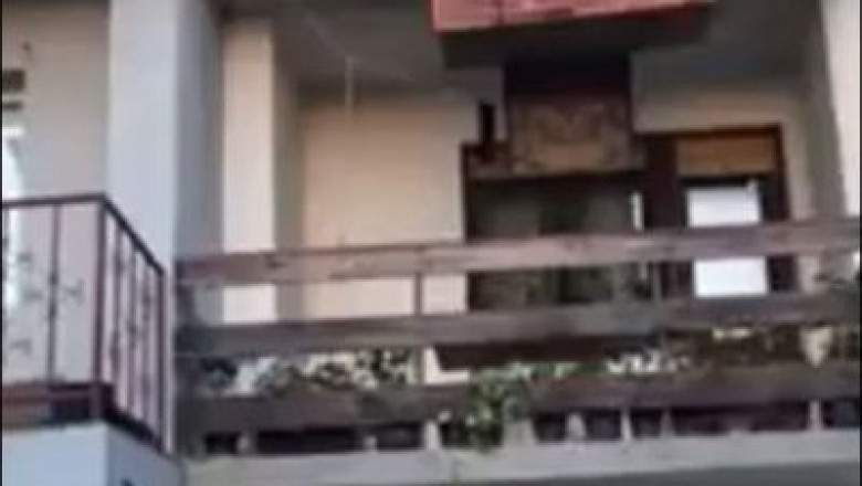 Спуск шкафа через балкон 