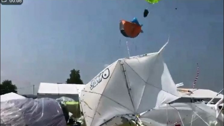 Палатка в воздухе 