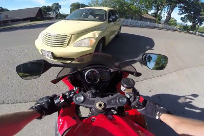 Мотоциклист и пенсионер 