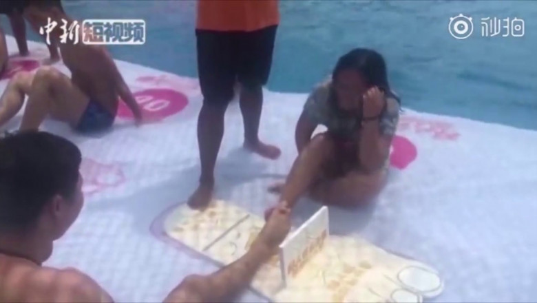 Необычное развлечение в аквапарке 