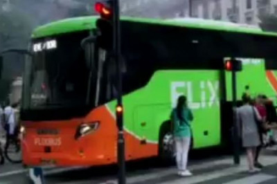 Наглый разбой на оживлённой улице 