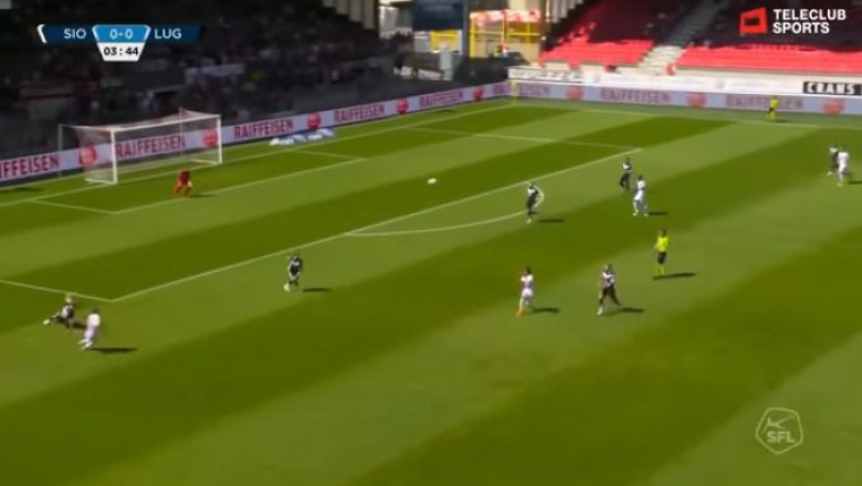 Гол с расстояния 70 метров 