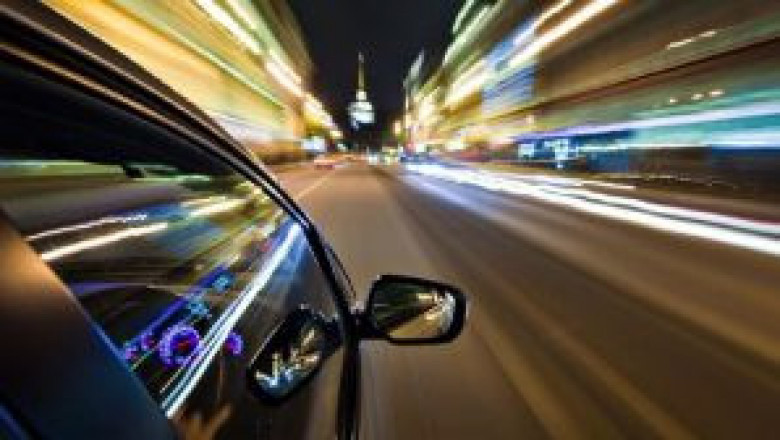 На скорости 170 км\ч водитель вылетел с эстакады и выжил 