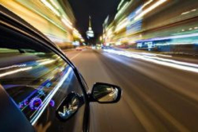 На скорости 170 км\ч водитель вылетел с эстакады и выжил 