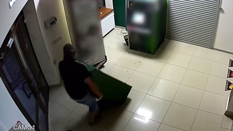 Кража платёжного терминала 