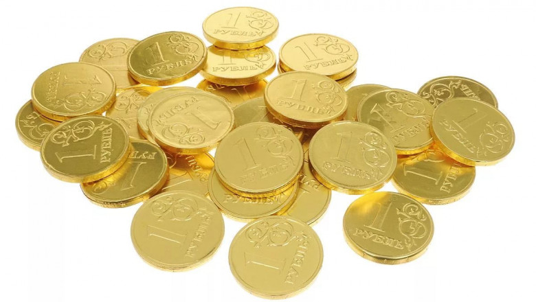 Инсталляция из монет 